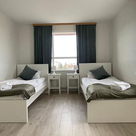 Iq Apartments 1 Keflavik Bagian luar foto